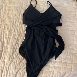 Old Navy wrap-front maternity swimsuit, sz. M